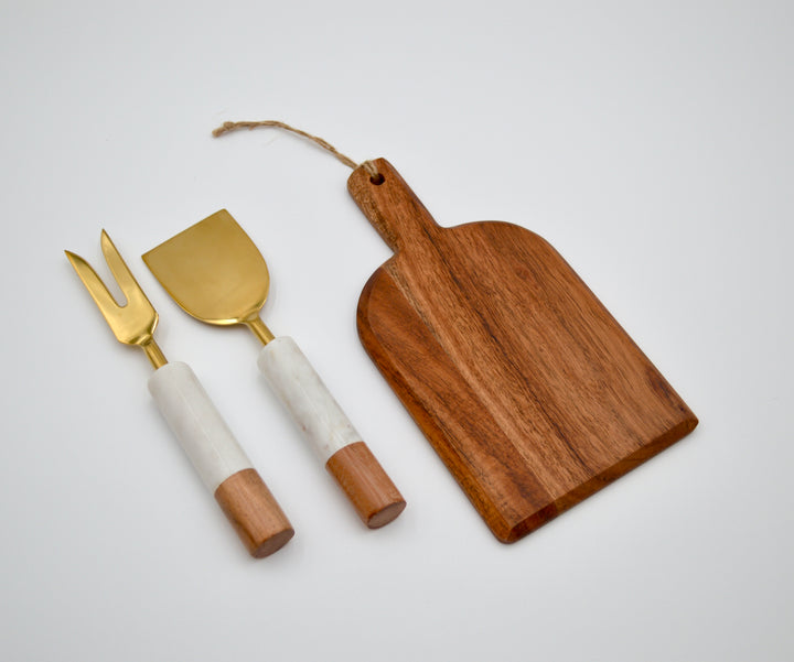 White marble and acacia cheese knives with heirloom-quality mini board