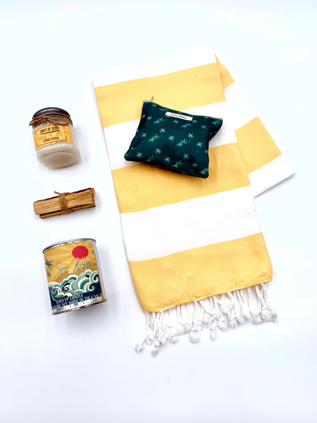 Green palm print zippered pouch included in Jupiter Beach Box
